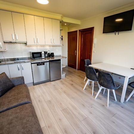 Apartamentos Turisticos Palacio De Meras Tineo Ngoại thất bức ảnh