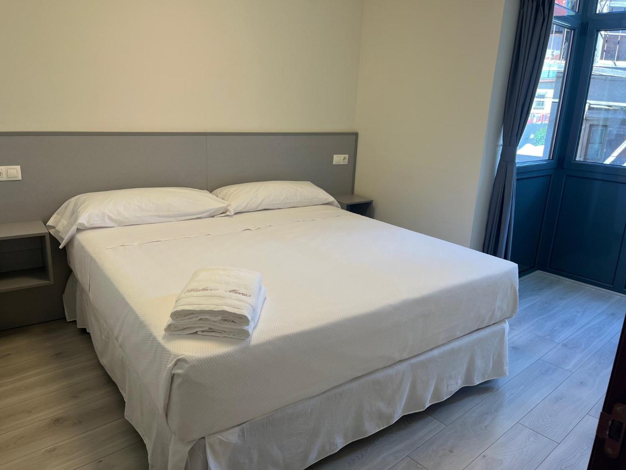 Apartamentos Turisticos Palacio De Meras Tineo Ngoại thất bức ảnh